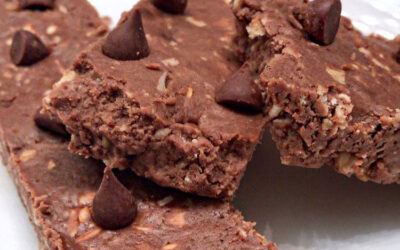 Almond Brownie Batter No-Bake Protein Bars