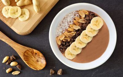 Chocolate Banana-Berry Smoothie Bowl