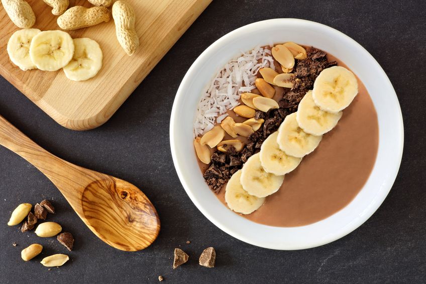 chocolate banana berry protein smoothie bowl